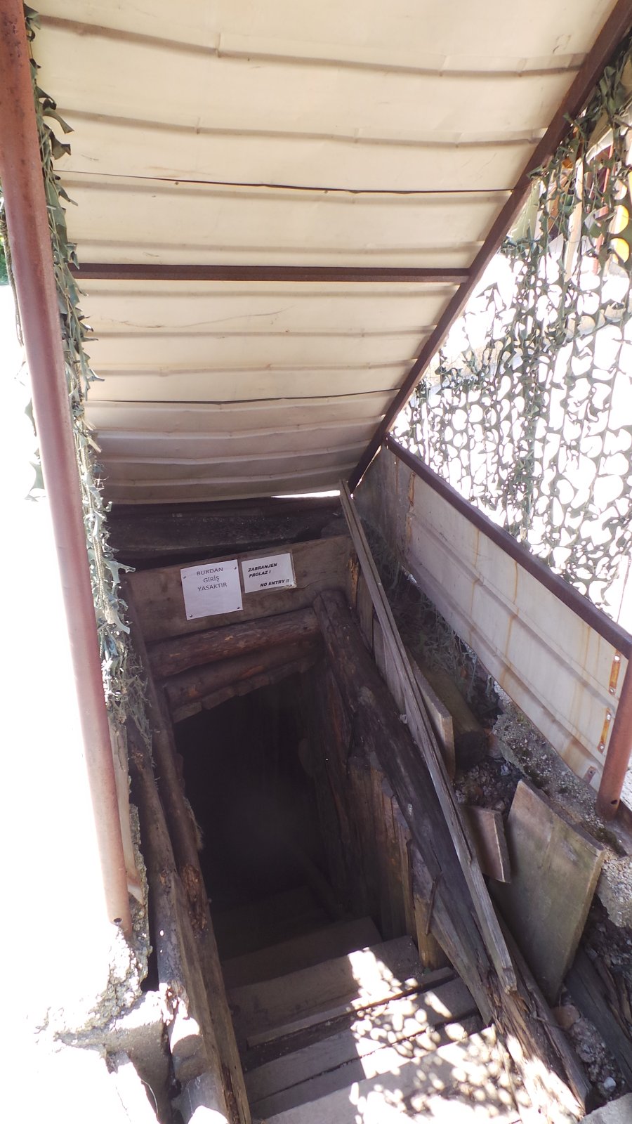 War Tunnel02